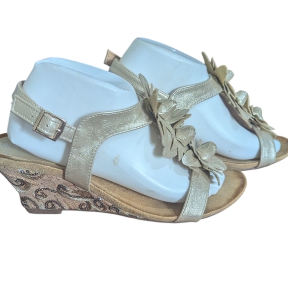 Springstep Patrizzia Matte Gold Wedge Cork Sequin Floral Sandals Sz 8 - Picture 1 of 8